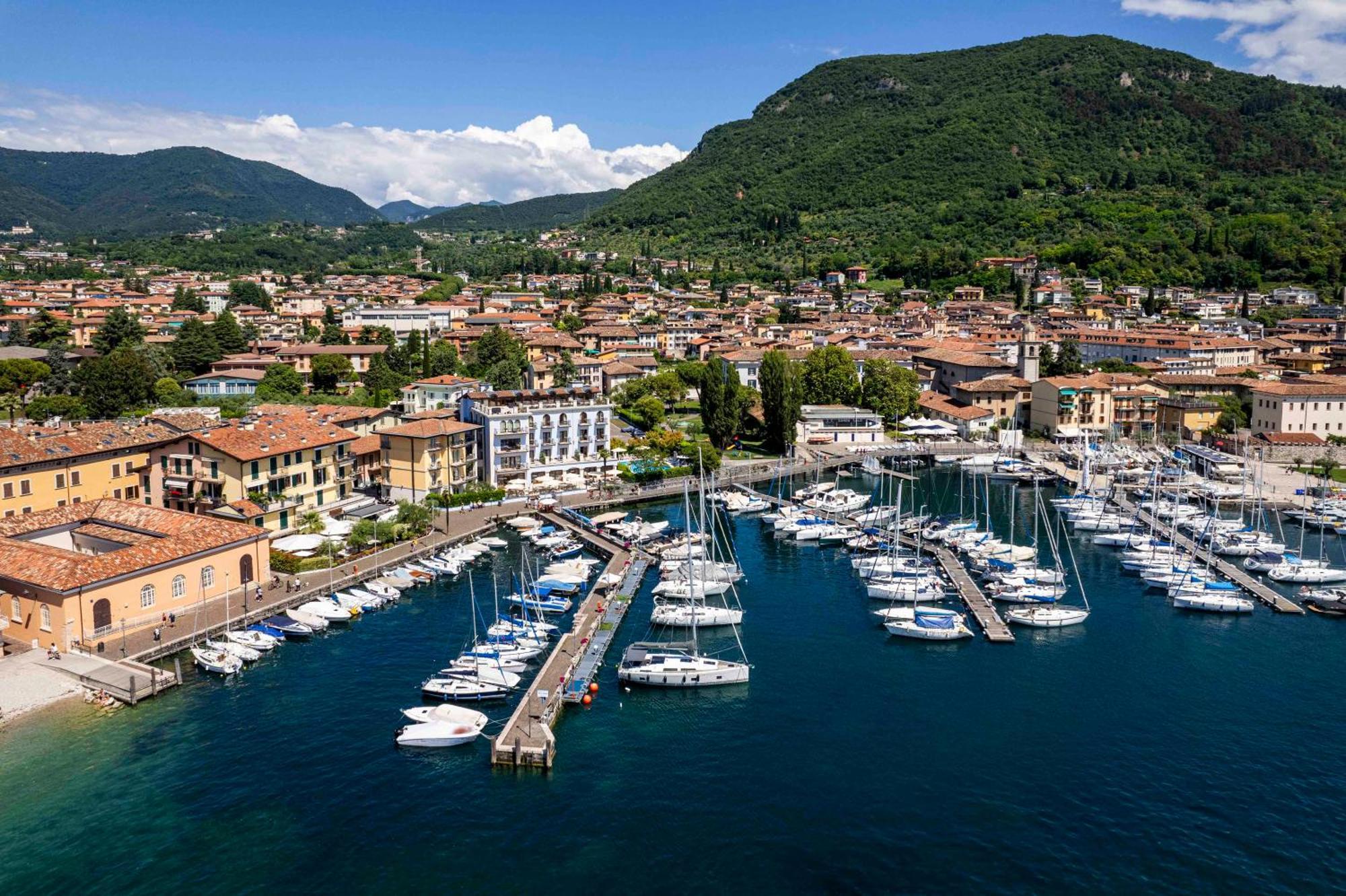 Bellerive Lifestyle Hotel Salo Bagian luar foto